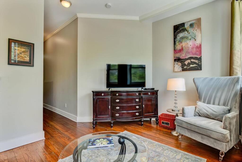 Loft Steps From City Hall And River Streets Savannah Extérieur photo
